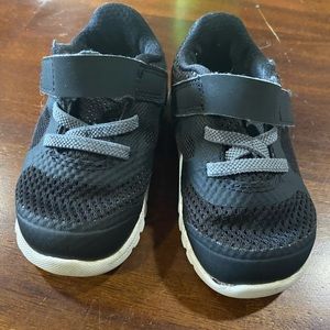 Toddler Nike Sneakers size 5